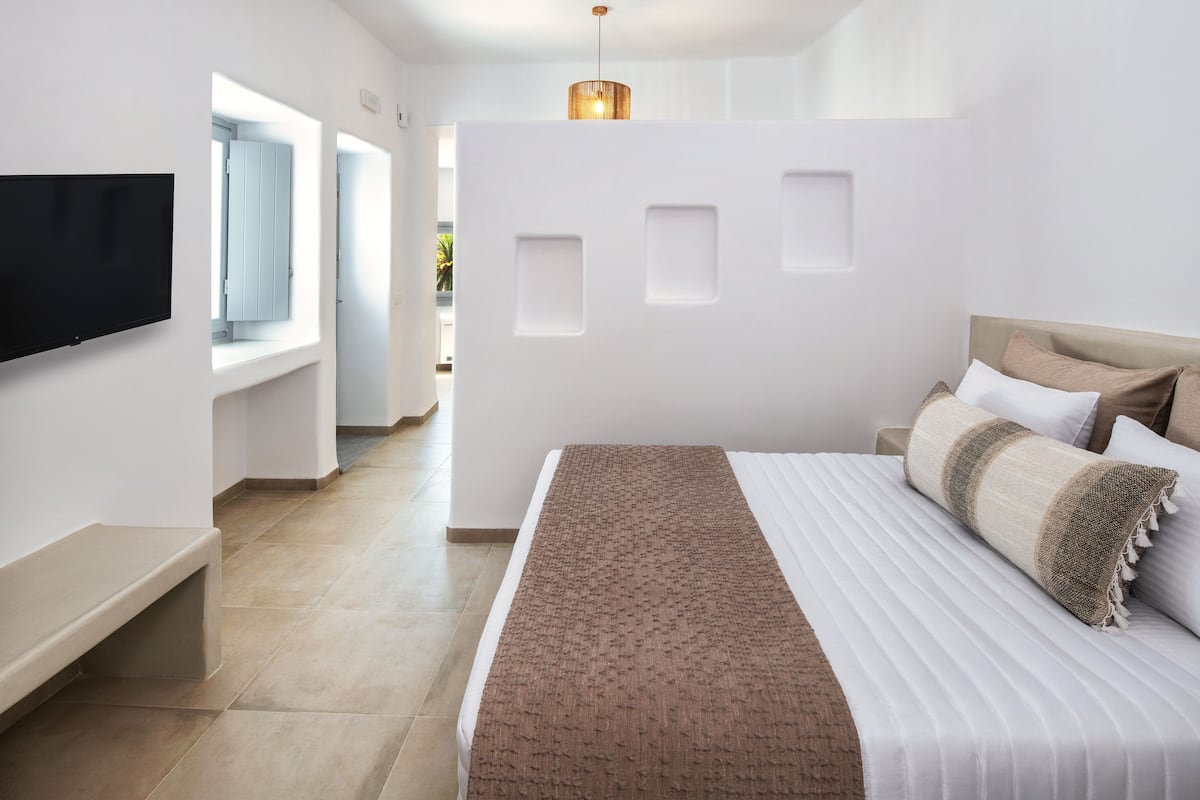 1 bedroom, in-room safe, individually decorated, soundproofing