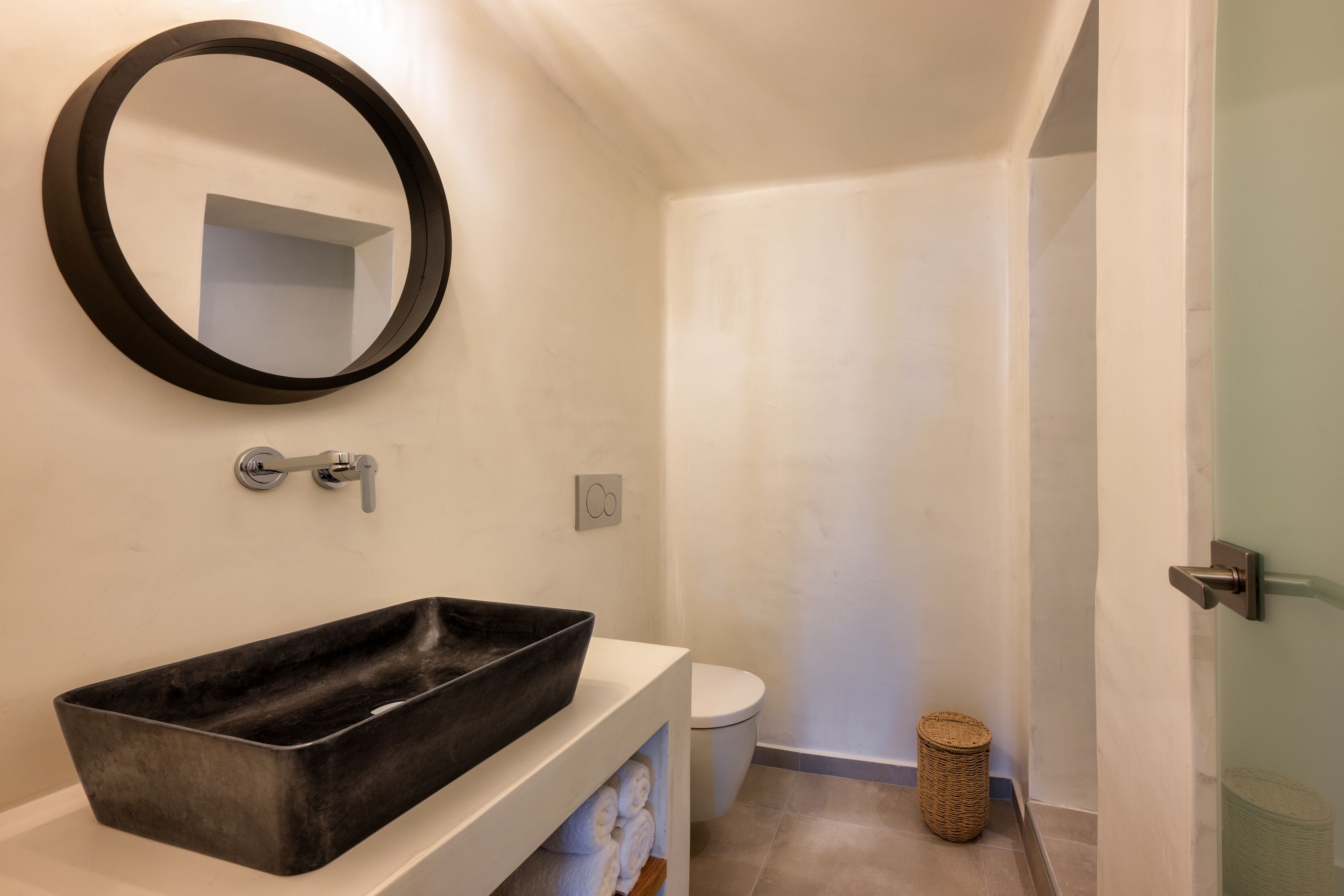 Photo - Hill Suites