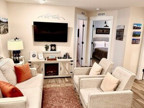 2 bedrooms, iron/ironing board, WiFi, bed sheets