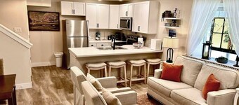 2BR Mountain Retreat - Near Mineral Trail, Balcony