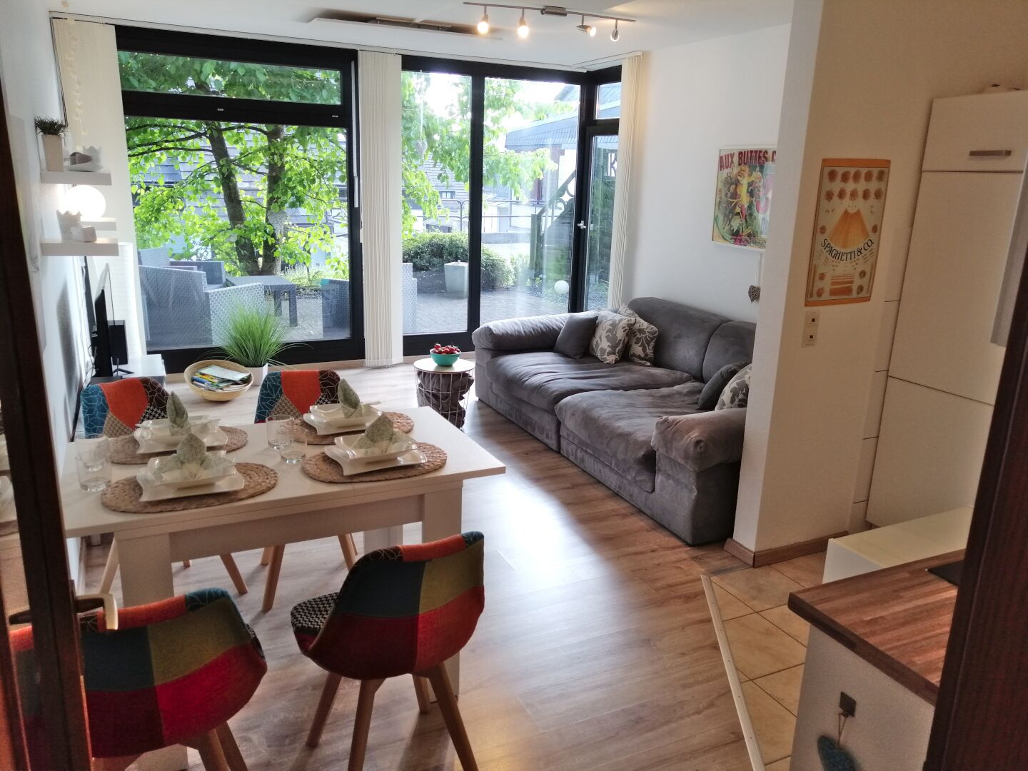 Smart TV, DVD player