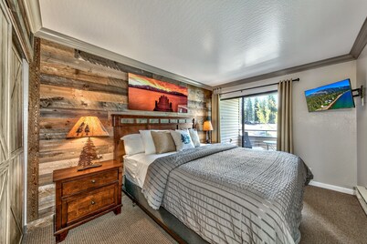 Lakeland Village #206 1BR Heavenly Hideaway hot tub, AC