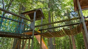 Children’s play area – outdoor