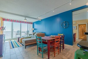 TV - Playa Fiesta-Galvestonian 2 BR/2 Bath (Galveston)
