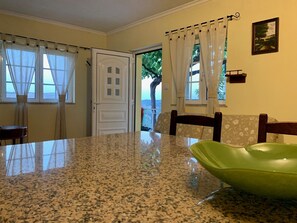 TV, fireplace, DVD player, books