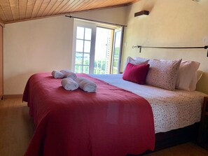 3 dormitorios, tabla de planchar con plancha, wifi y ropa de cama