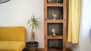 Unclassified image, 2 of 25, button - Vibrant Apartment Near Downtown (Vienna)