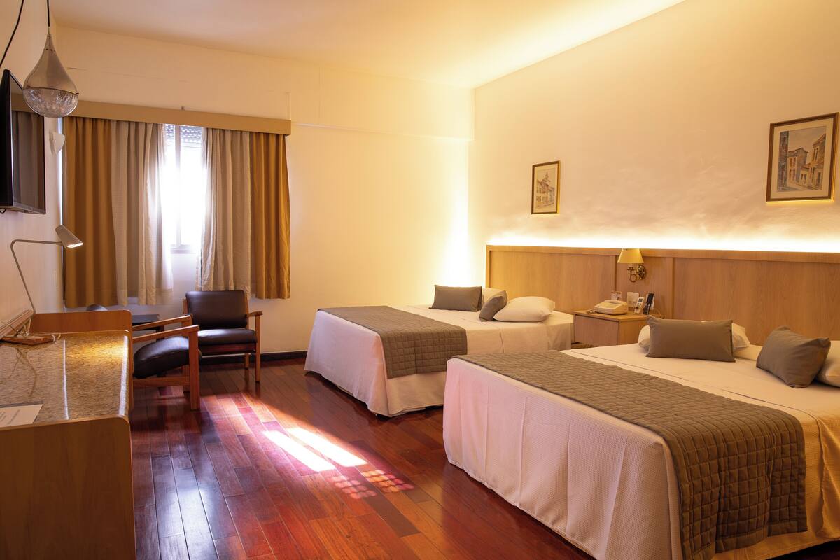 Apartamento Quádruplo | 1 habitación, minibar, insonorización y ropa de cama