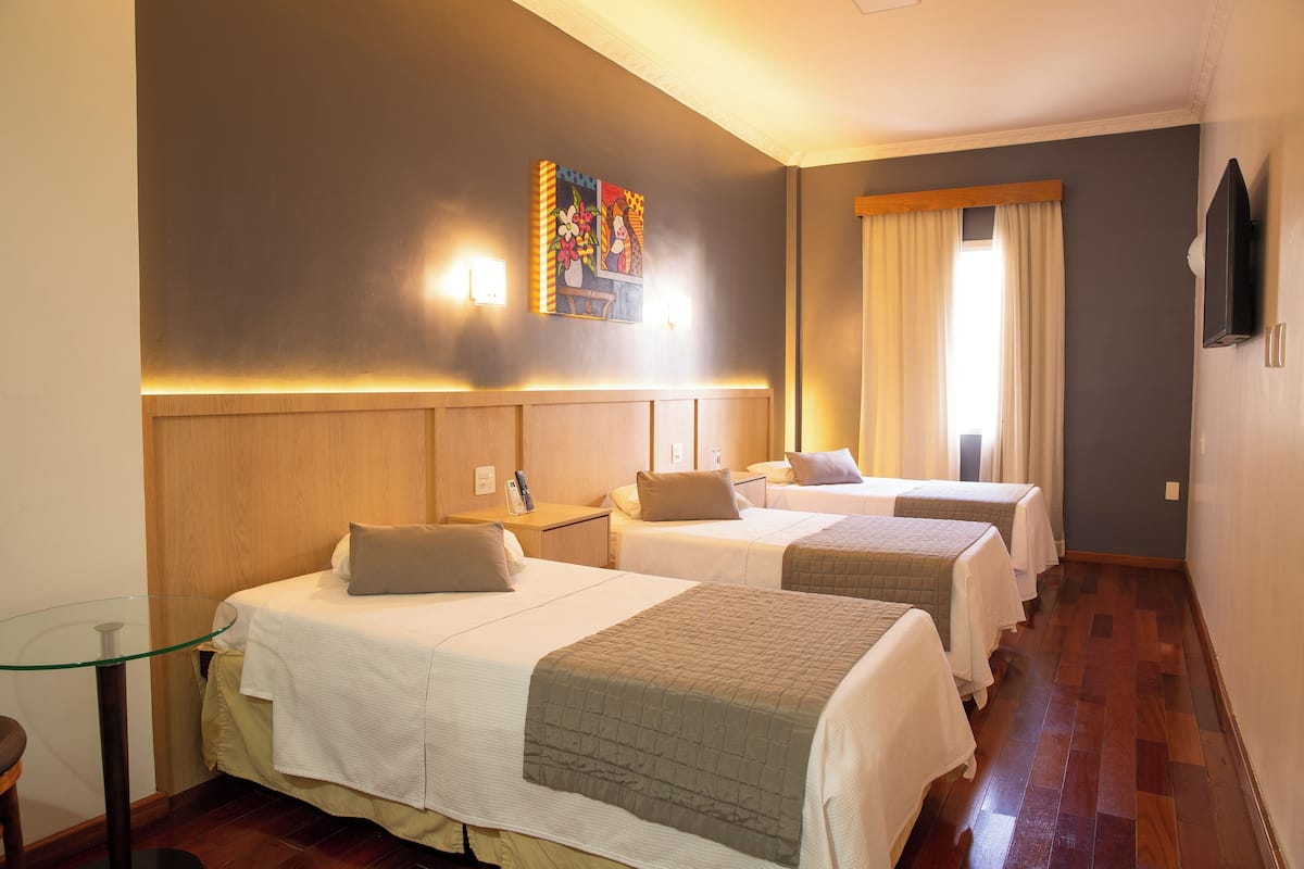 Suíte Familiar (5 pessoas) | 1 habitación, minibar, insonorización y ropa de cama