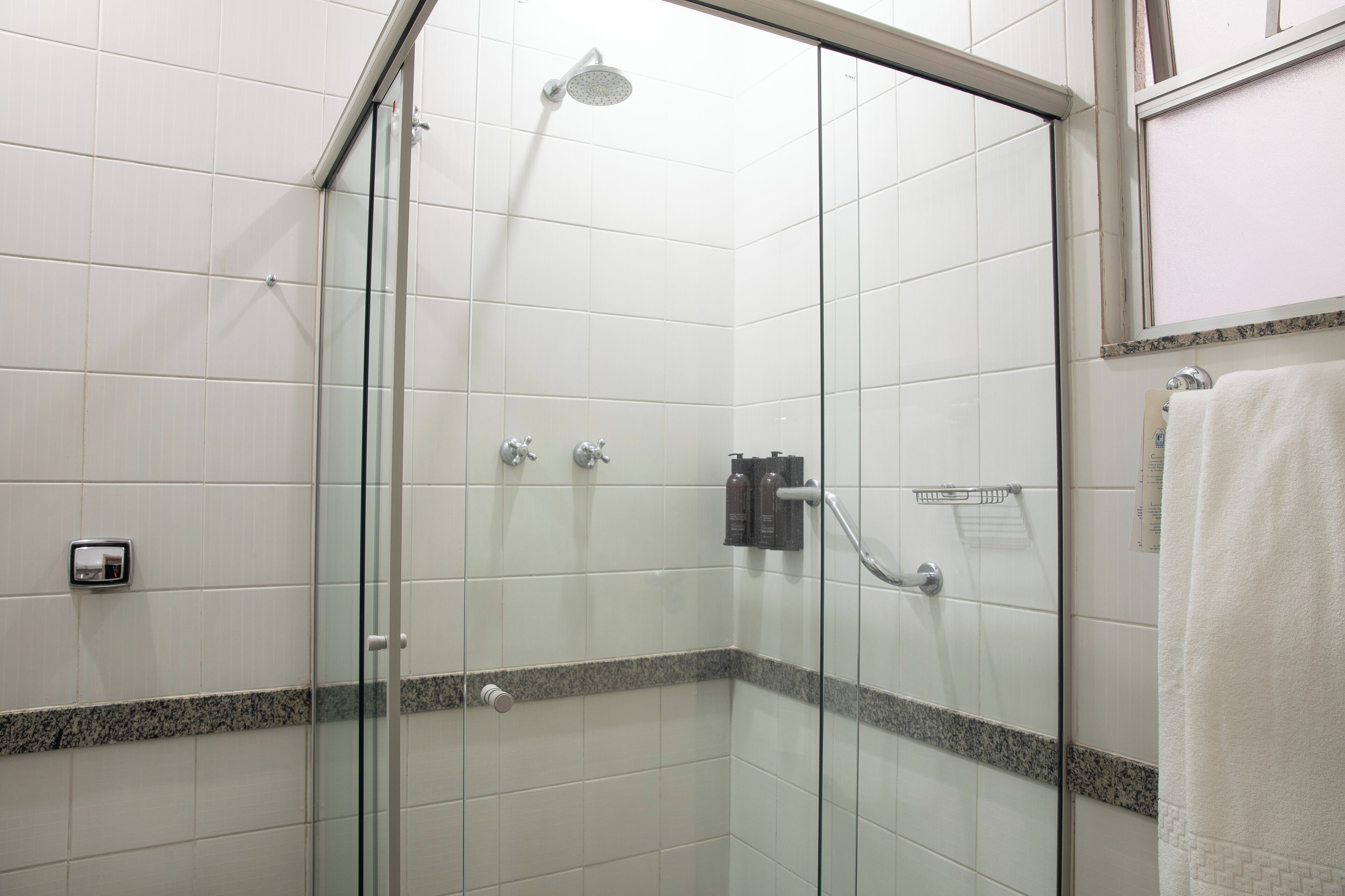 casal x casal luxo | bathroom shower