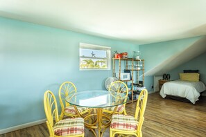 1 bedroom, WiFi, bed sheets - Brand New! Downtown Loft, Central Location Walking Distance to Beach and Bay! (Saint George Island)