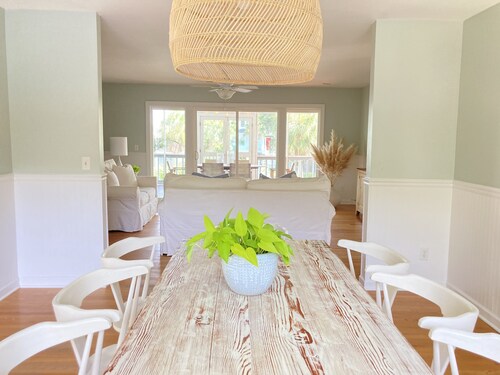 Oceanview Home,Private Pool, Beach Access Right Across the Street