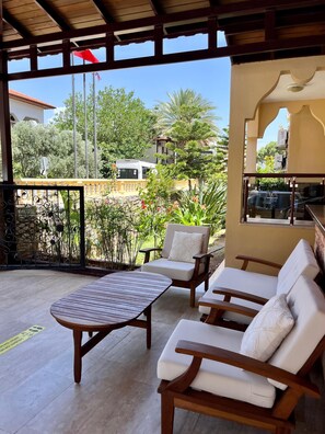 Televisión LCD de 42 pulgadas con canales vía satélite y televisión 