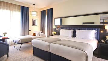 Hypo-allergenic bedding, in-room safe, blackout curtains, soundproofing