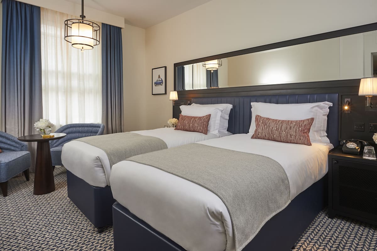 Hypo-allergenic bedding, in-room safe, blackout drapes, soundproofing