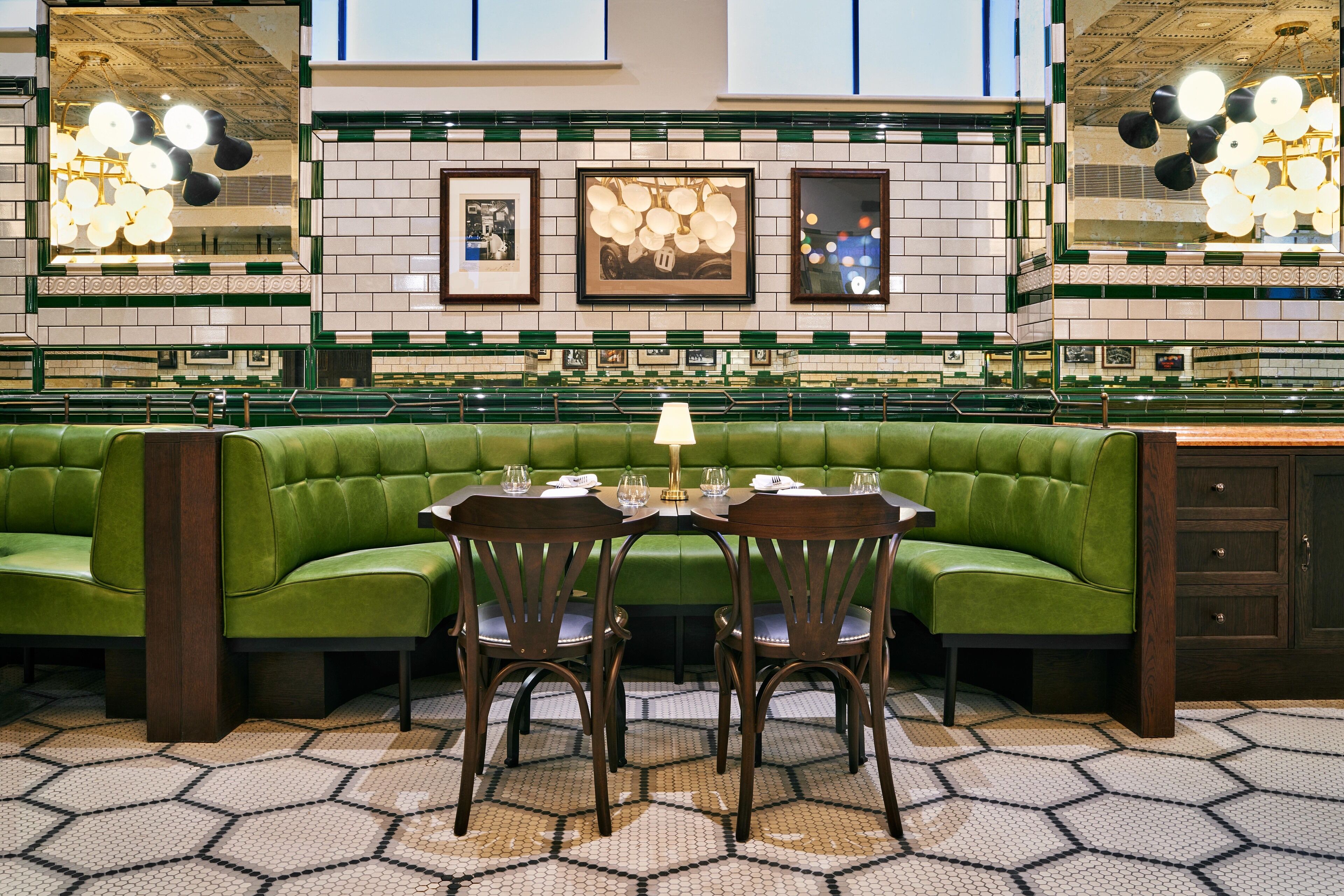 Daily English breakfast (GBP 18.95 per person)