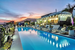 Indoor pool, outdoor pool