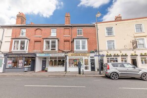 Exterior - Windsor Central Victorian Town House sleeps 6 (Windsor)