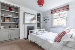 2 Schlafzimmer, Bügeleisen/Bügelbrett, Reisekinderbett, WLAN