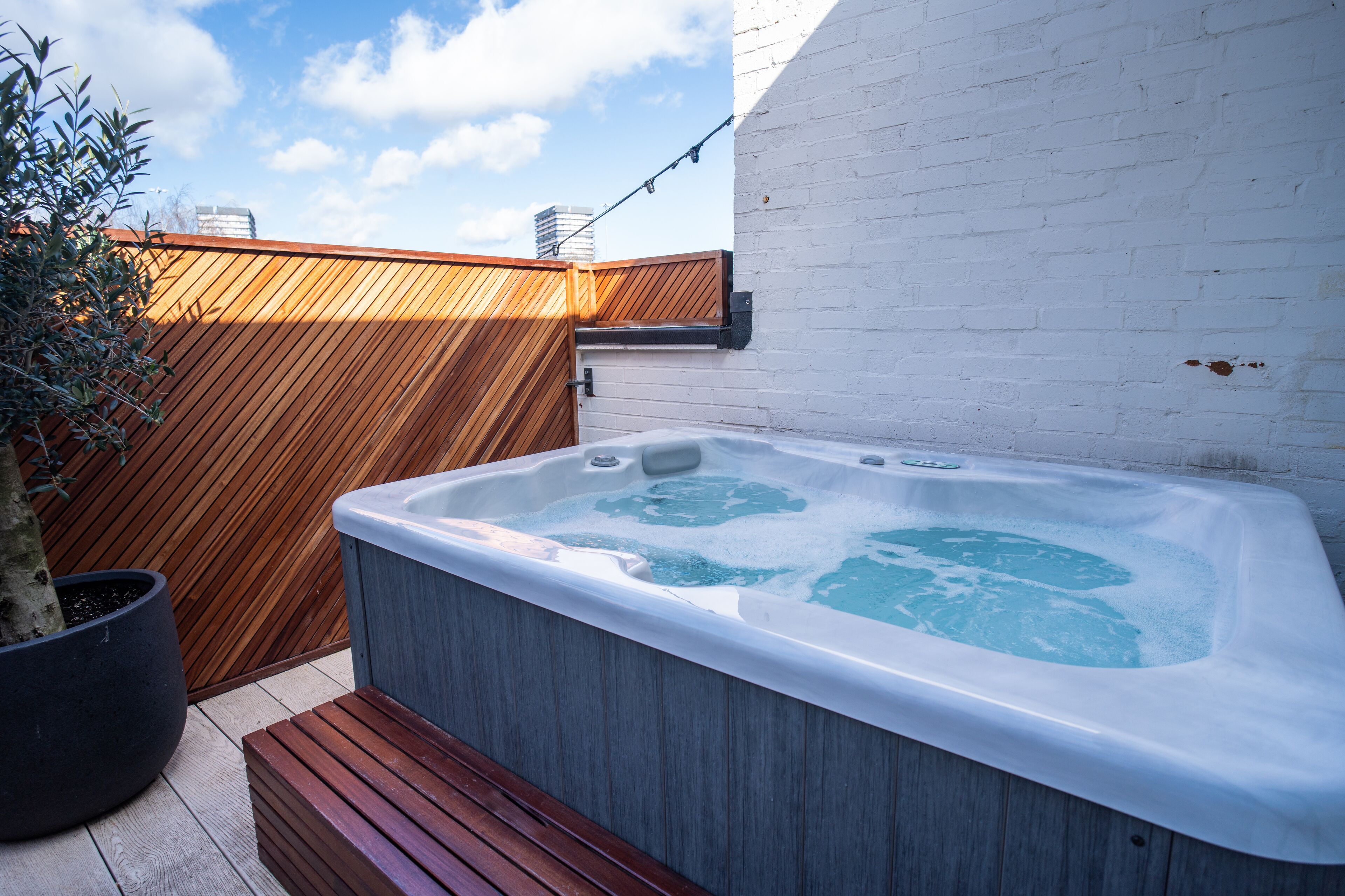 suite | terrace/patio