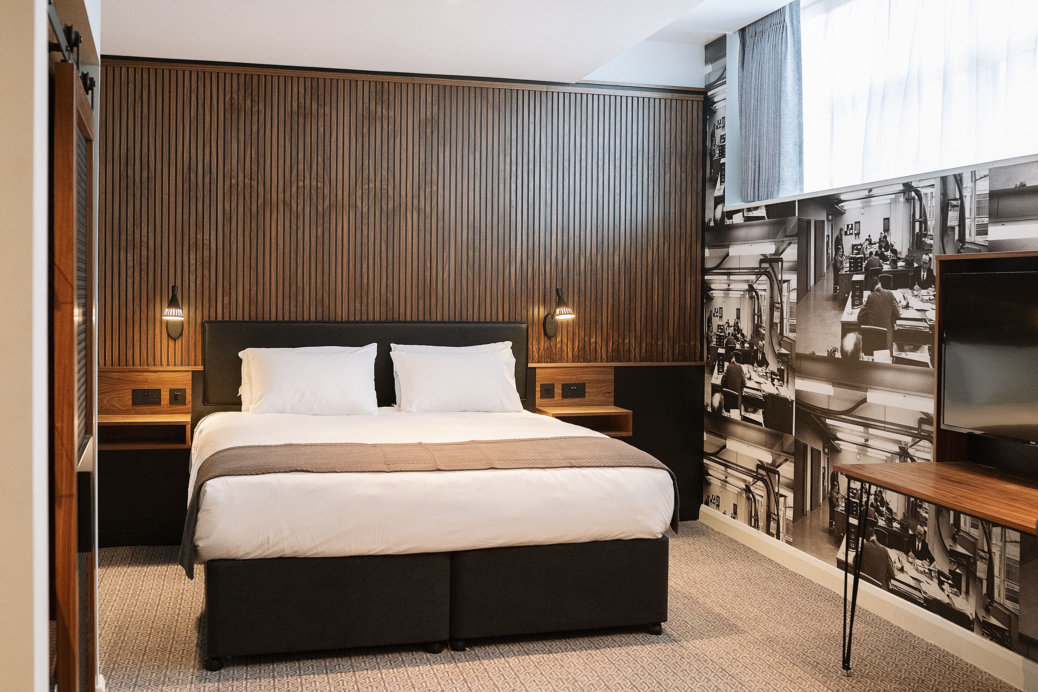 best - junior suite | 1 bedroom, in-room safe, soundproofing, iron/ironing board