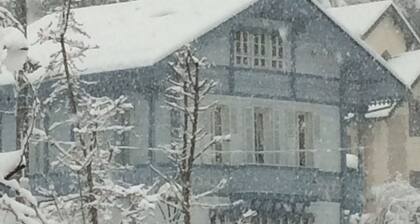 Bright apartment Maison Perce Neige, Wifi, Cure Rate