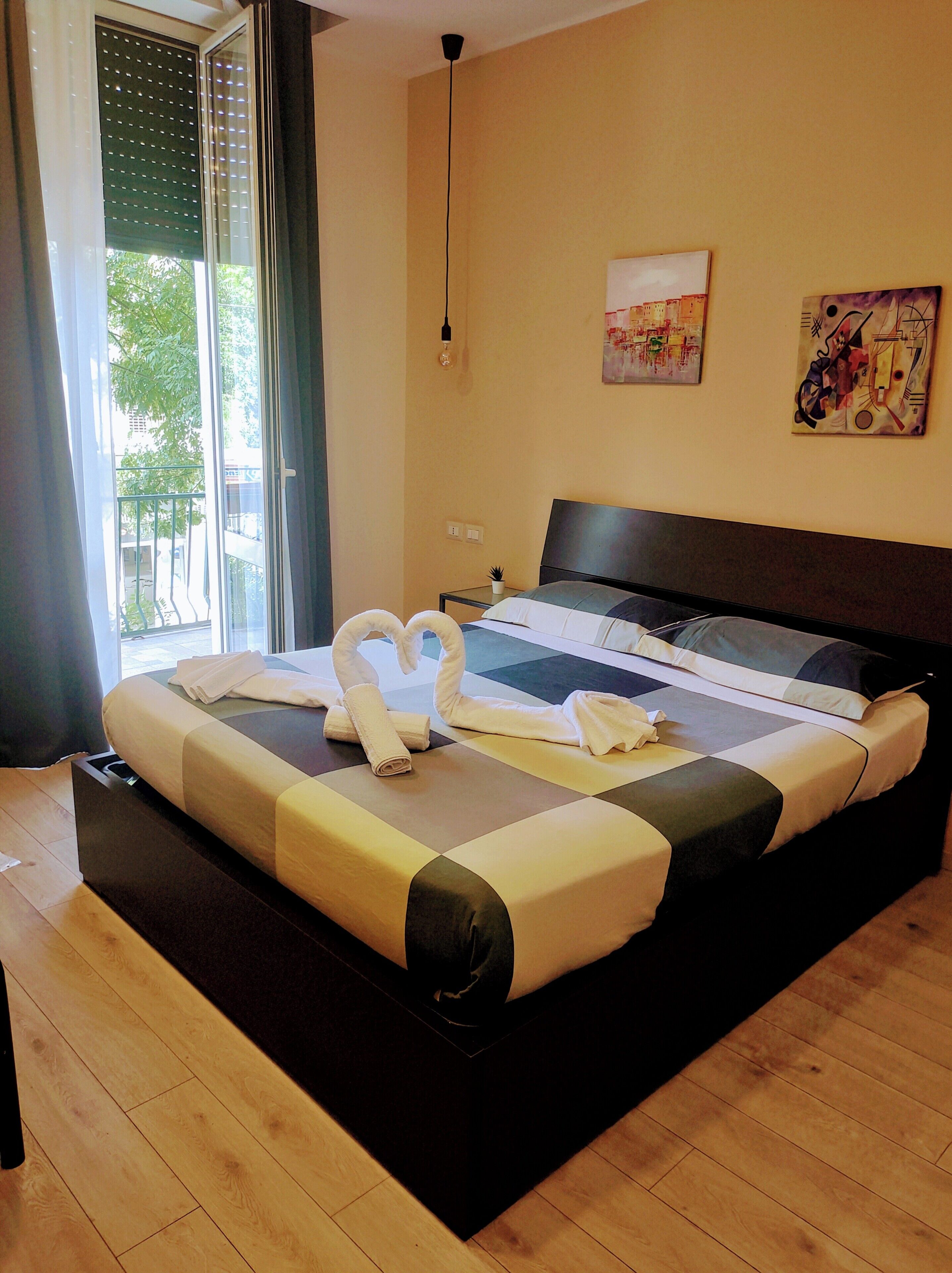 City-Dreibettzimmer (Desert)