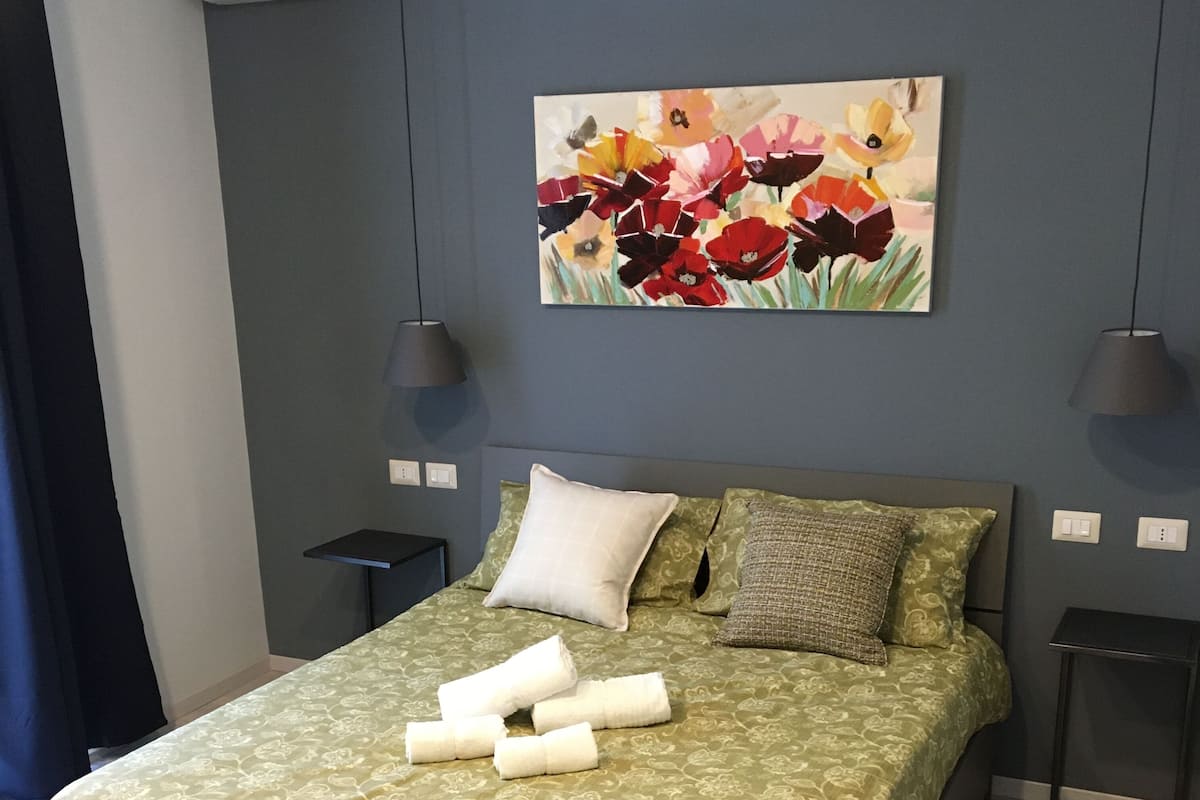 Comfort-Doppelzimmer (Moon) | Daunenbettdecken, Minibar, individuell dekoriert