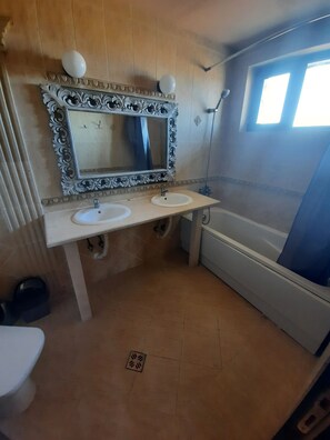 Bathroom - Luxury Villa (Kosharitsa)