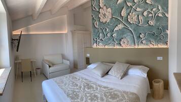 Dreibettzimmer | Zimmersafe, individuell dekoriert, individuell eingerichtet