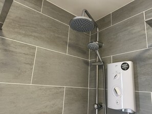 Lägenhet - privat badrum - utsikt mot trädgården (Town Centre No. 30) | Badrum