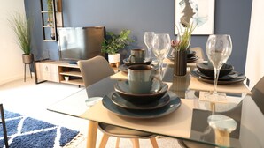 Premium Apartment, Private Bathroom, City View (City Centre) | Lounge - Blueberry View (Worcester)