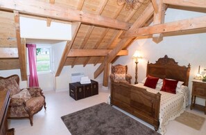 8 室のベッドルーム、アイロン / アイロン台、WiFi、ベッドシーツ