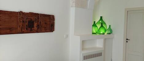 1 bedroom, in-room safe, iron/ironing board, free WiFi