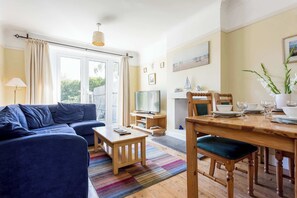 TV, peis og kontorer