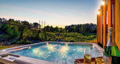 Dollywood | Hot Tub | King Beds | Pets | No Steep Roads