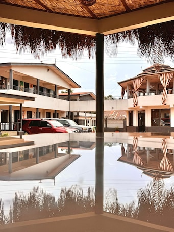Exterior. Paloma Guest House & Restaurant