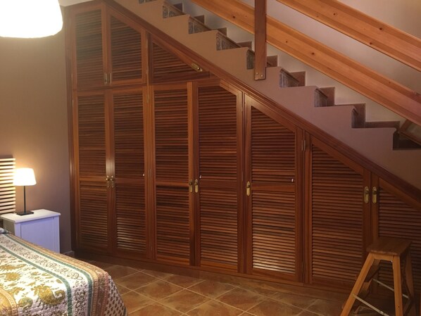 1 bedroom, iron/ironing board, WiFi (free), bed sheets