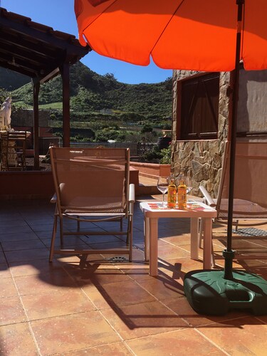 Rural house in a valley with sea views and swimming pool.
