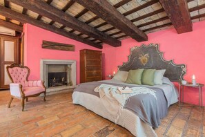 4 makuuhuonetta, silitysrauta/-lauta, Wi-Fi