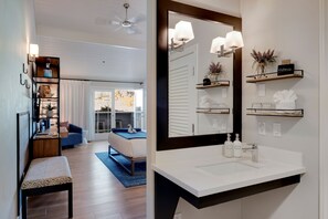 Traditional Double Room, Accessible, Private Bathroom (a SHORELINE) | Bathroom - Anderson Inn (Morro Bay)