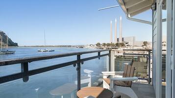 Panorama suite, toegankelijk voor mindervaliden, privébadkamer (STARBOARD Oceanfront King) | Uitzicht vanaf balkon