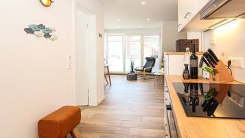 Refrigerador, horno, placa de cocina, lavavajillas