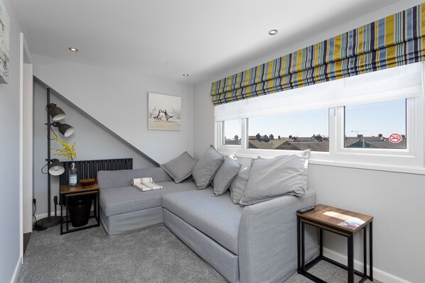 Apartment, Private Bathroom, City View (1 Bedroom Apartment) | Lounge - Orchard Loft (Portsmouth)