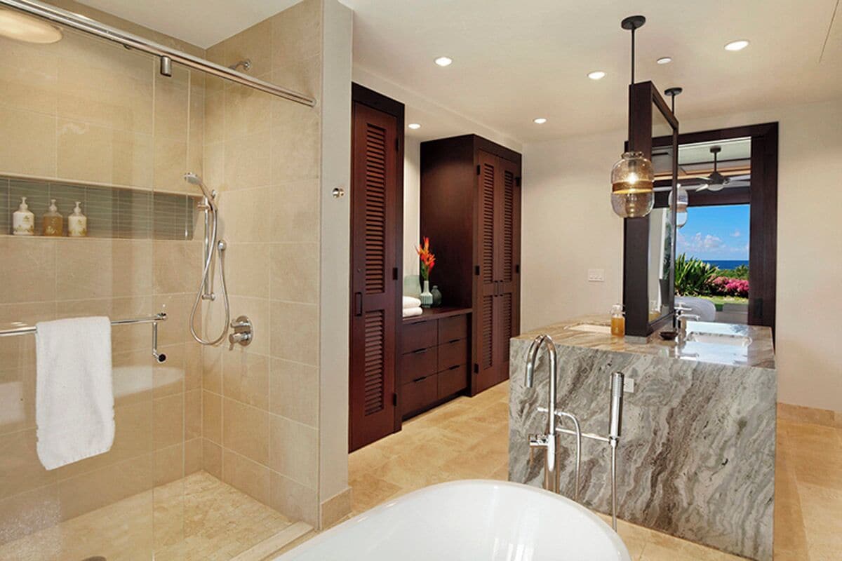 Bathtub, hair dryer, towels