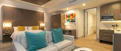 Iron/ironing board, WiFi, bed sheets, wheelchair access