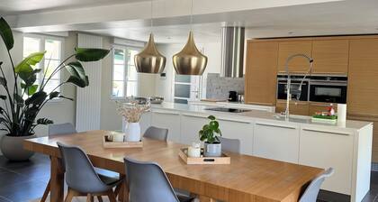 House with swimming pool in Jumilhac-le-Grand