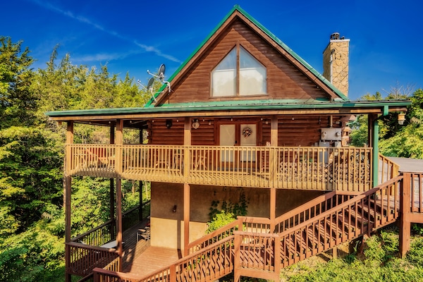 The Lazy Bear Hideaway