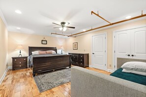 2 chambres, bureau, fer et planche à repasser, Wi-Fi gratuit