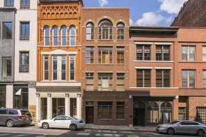 Exterior - The Parton- 2 Blocks to Broadway (Nashville)